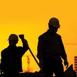 راه‌اندازی سرویس‌های غیرحضوری بیمه برای کارگران ساختمانی و رانندگان