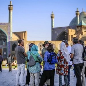 کارت ریالی گردشگران خارجی با نرخ ارز بازار آزاد رونمایی می‌شود