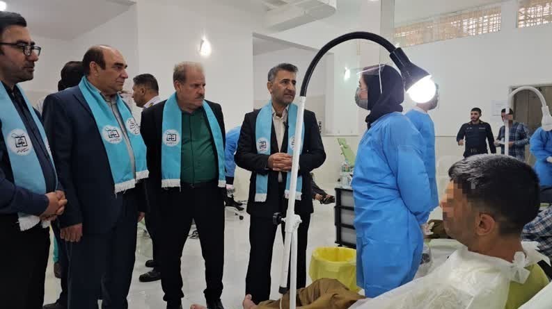 ارائه خدمات رایگان دندانپزشکی به مددجویان مجتمع کاردرمانی فارس