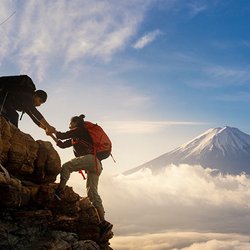 تاب‌آوری به معنای عادت به سختی نیست