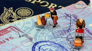۹ نفر از هر ۱۰ اروپایی به مهاجرت فکر می‌کنند؛ مقصدهای محبوب آنها کجاست؟