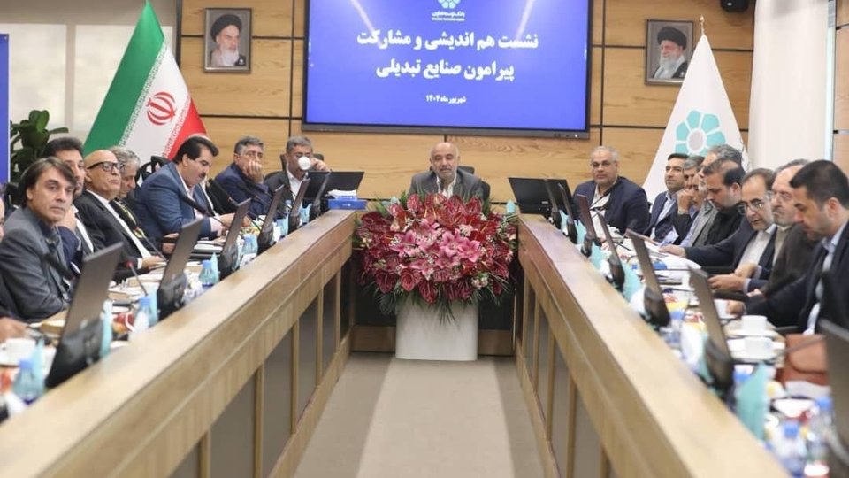وزارت رفاه پیشگام طرح «طاها» برای پیوند صنایع کوچک و بزرگ