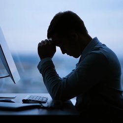 سالانه ۸۴۰ هزار مرگ ناشی از خطرات روانی-اجتماعی در محیط کار
