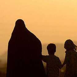 زنان سرپرست خانوار بدون ضمانت وام می‌گیرند