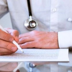 ارائه خدمات پزشکی بدون مجوز جرم است