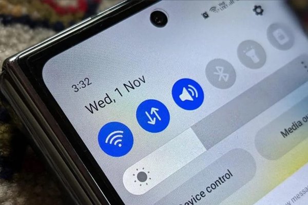موبایل هوشمند، اینترنت را به خانه آورد؟