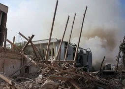سیاست‌گذاری اقتصادی در زمانۀ جنگ؛ دولت برای جبران تخریب دو مجتمع بزرگ فولادی چه باید کند؟