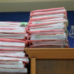 مجلس به «طرح مقابله با نفوذ» رأی داد؛ منتقدان: با کلید واژه‌های مبهم آزادی بیان را محدود می‌کنند
