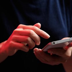 وقتی خبرها اضطراب می‌سازند؛ نسخه روانشناسان برای نجات ذهن از چرخه استرس