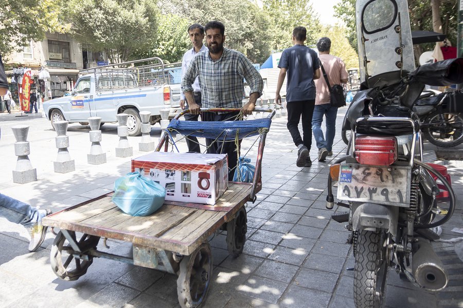 باربرهای بازار بزرگ تهران (17).jpg