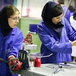 بحران قراردادهای موقت؛ زنان سرپرست خانوار در خط مقدم ناامنی شغلی