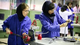 بحران قراردادهای موقت؛ زنان سرپرست خانوار در خط مقدم ناامنی شغلی