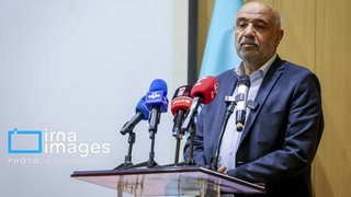 وزیر کار: صنعت پوشاک زیر فشار قاچاق و کمبود منابع قرار گرفته
