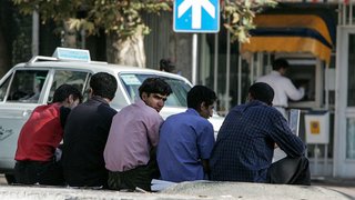 روزها نمی‌گذرند؛ بیکاری کارگران در شیرازِ پساجنگ