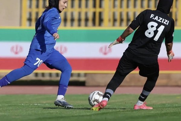 حذف مردان از فوتبال زنان در آستانه دربی؛ خاتون با برد پرگل در یک قدمی پرسپولیس
