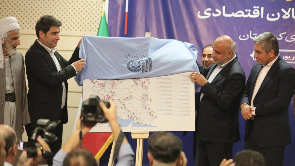 پیشنهاد وزیر کار برای سرمایه گذاری در حمل و نقل هوایی سنندج