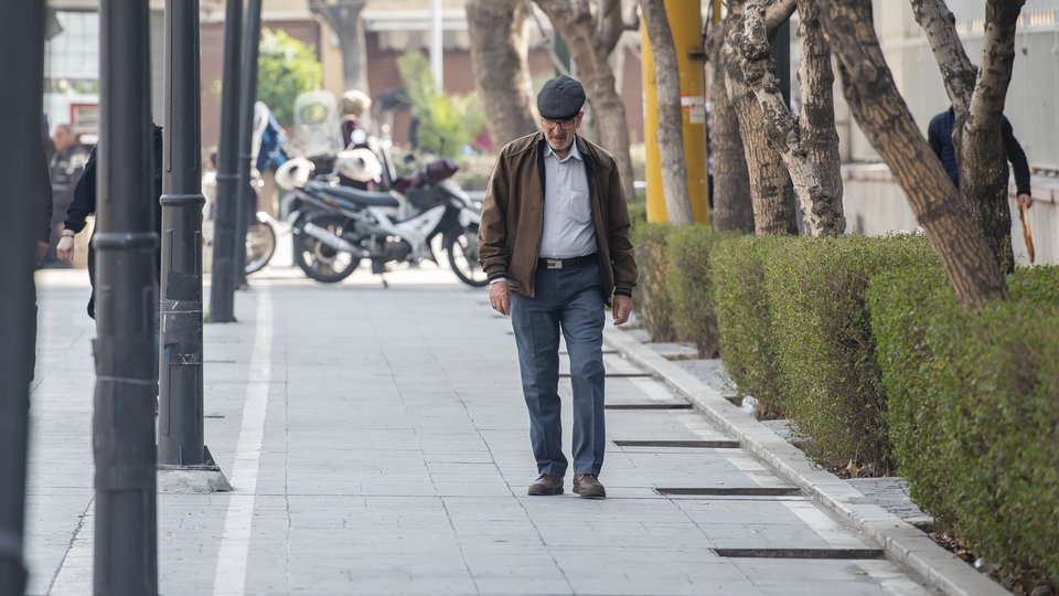سیاه‌مویانِ مستمری‌بگیر!