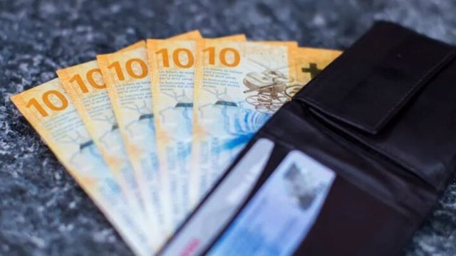 دستمزد واقعی سوئیسی‌ها در مسیر افزایش؛ تورم تهدید می‌کند