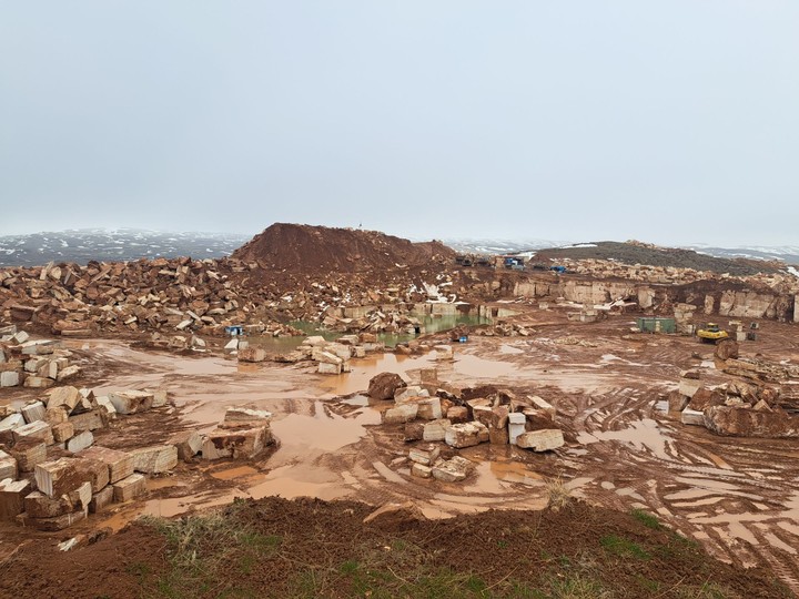 گرفتاران معدن سنگ