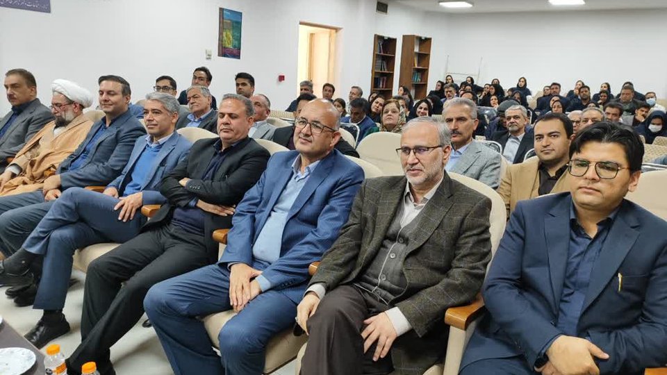 معارفه رئیس جدید بیمارستان دکتر غرضی سیرجان با تأکید بر ارتقای کیفیت خدمات