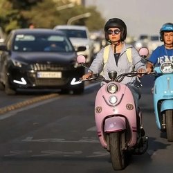 آخرین وضعیت گواهینامه موتورسیکلت زنان از زبان سخنگوی دولت