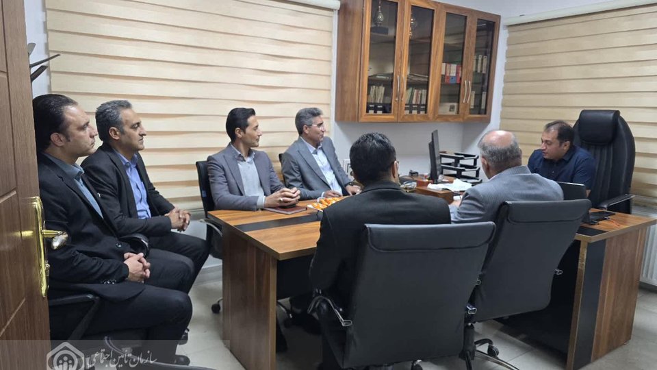 نشست تأمین‌اجتماعی سمنان با خانه و آشپزخانه تابان برای رفع موانع تولید