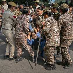 بازداشت رهبر حزب «سوسک‌ها»؛ دهلی‌نو در آستانه اعتراض گسترده جوانان
