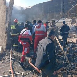 هشدار هلال‌احمر درباره احتمال باران اسیدی پس از انفجار انبارهای نفت