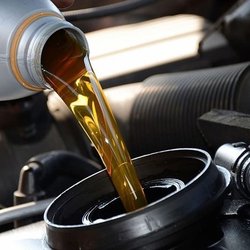 قیمت روغن موتور در آمریکا به دلیل جنگ علیه ایران 4 برابر شده است