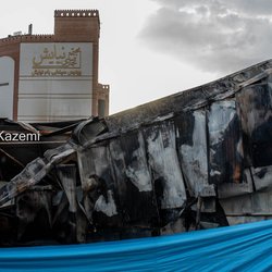 کسبه بازار جنت در اعتراض به وعده‌های بی‌سرانجام مقابل شورای شهر تهران تجمع کردند