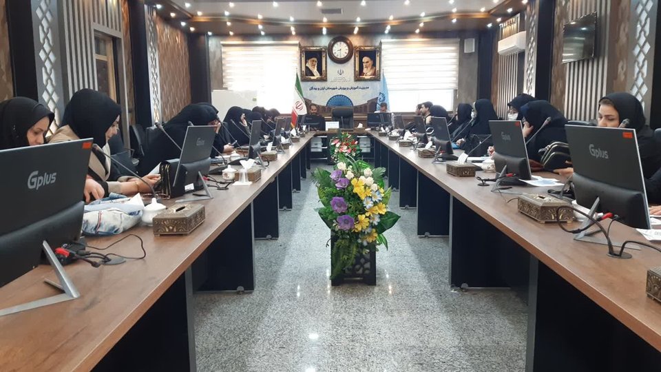 برگزاری دوره آموزشی مؤسسان مهدهای کودک آران‌وبیدگل با همکاری تأمین‌اجتماعی