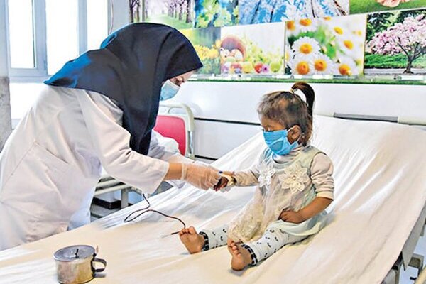 بودجه طرح  درمان رایگان کودکان زیر ۷ سال باید صرف گروه‌های آسیب‌پذیر شود