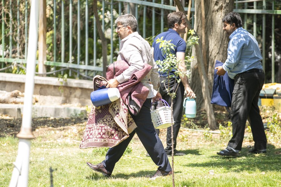 خانواده ایرانی (3).JPG