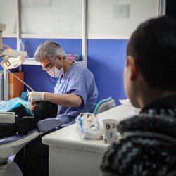 دندان‌پزشکی لوکس شد؛ پرکردن یک دندان برابر با نصف حقوق کارگر