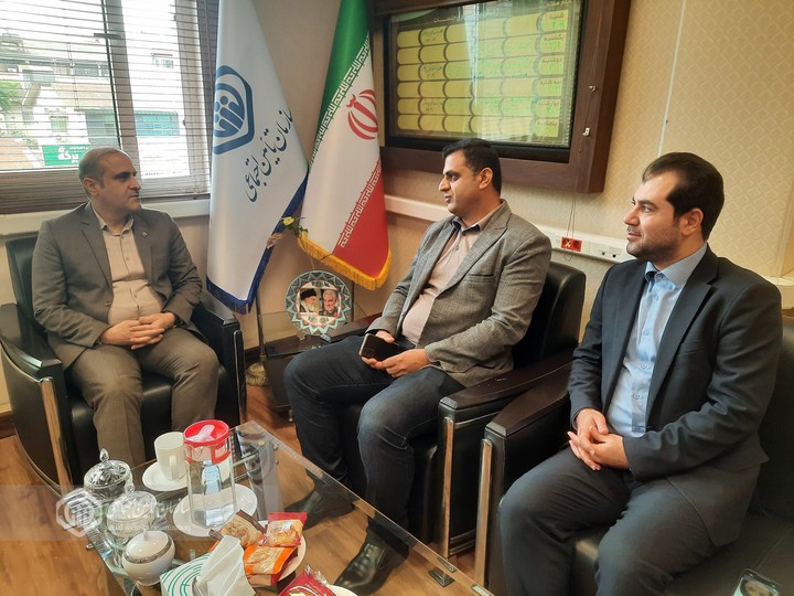 بیش از ۳۴۰۰ شاغل مرغداری‌های صومعه‌سرا تحت پوشش تأمین اجتماعی