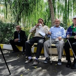 پرداخت زودهنگام حقوق اسفند برای بازنشستگان و مستمری‌بگیران دولت