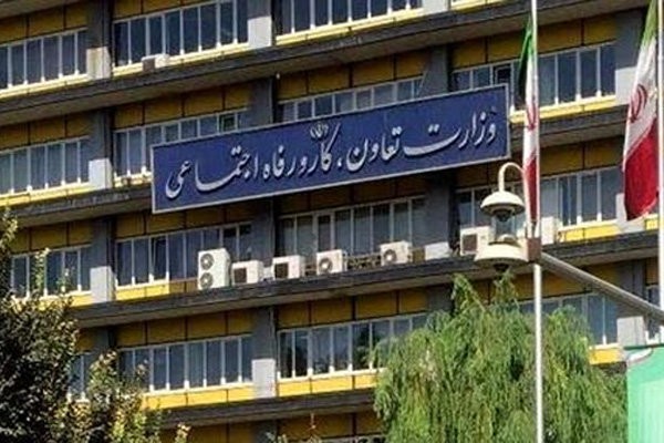 افزایش حقوق کارگران؛ یک نماینده مجلس: جهت‌گیری وزارت کار در حمایت از معیشت کارگران قابل دفاع است