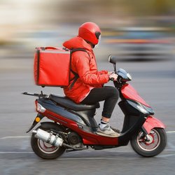 موج گرما در ایتالیا؛ رانندگان تحویل غذا و کالا برای دریافت حقوق اضافی دست به اعتصاب زدند