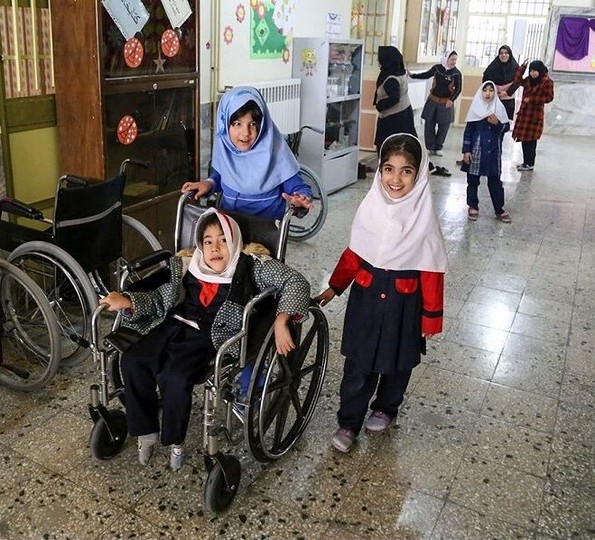 شهرداری به وعده رایگان شدن سرویس دانش آموزان استثنایی همدان عمل نکرد