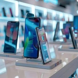 قیمت موبایل در یک سال ۲ تا ۴ برابر شد