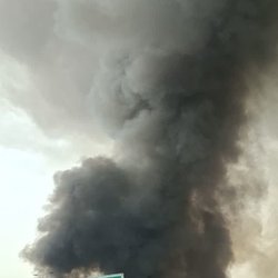 آتش‌سوزی در بازارچه جنت‌آباد تهران؛ علت حریق مشخص نیست