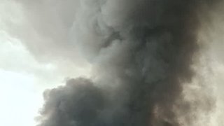 آتش‌سوزی در بازارچه جنت‌آباد تهران؛ علت حریق مشخص نیست