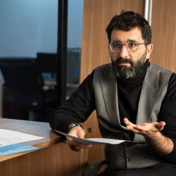 عبور از بن‌بست «کارگر ـ کارفرما»؛ بررسی  طرح جدید مجلس برای بیمه رانندگان تاکسی‌های اینترنتی