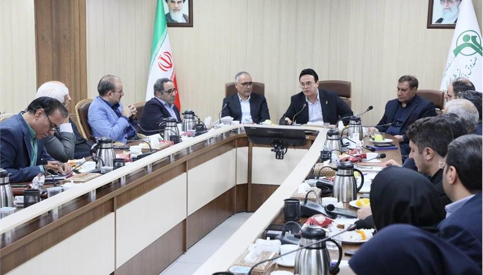 بیمه تکمیلی بازنشستگان به هیچ عنوان نباید روی زمین بماند