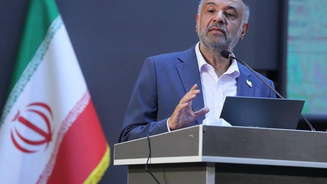 میدری در نشست با خبرنگاران: رسانه می‌تواند توهم قدرت مسئولان را از بین ببرد/  اگر دشمن صلح را پیشنهاد دهد، می‌پذیریم