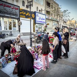 تداوم زیستن،  زیر سایه جنگ