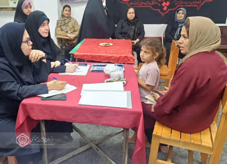 پاسخگویی کارشناسان تأمین‌اجتماعی گیلان به مسائل بیمه‌ای زنان