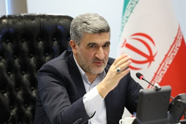 ارز دو نرخی  به شدت به تولید کشور ضربه می‌زند