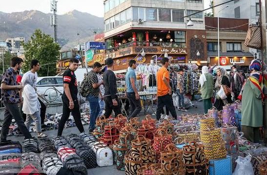ساماندهی دستفروشان بازار تهران وارد مرحله تازه شد؛  در محدوده بازار تهران از ساعت ۱۷ تا ۲۱