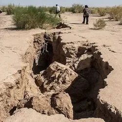 فرونشست ایران ۱۰ برابر شد؛ دشت‌ها به هم رسیدند